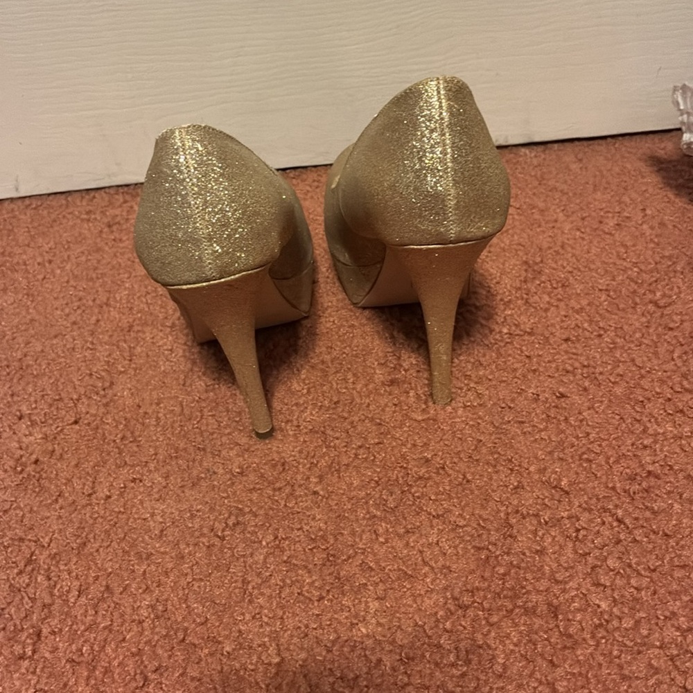 Vintage Trash Gold Glitter Women's Heels - Picture 3 of 10